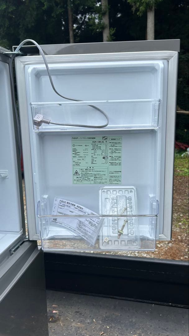 【送料込み】AQUA 冷凍冷蔵庫　AQR-13M 2022年製　126L