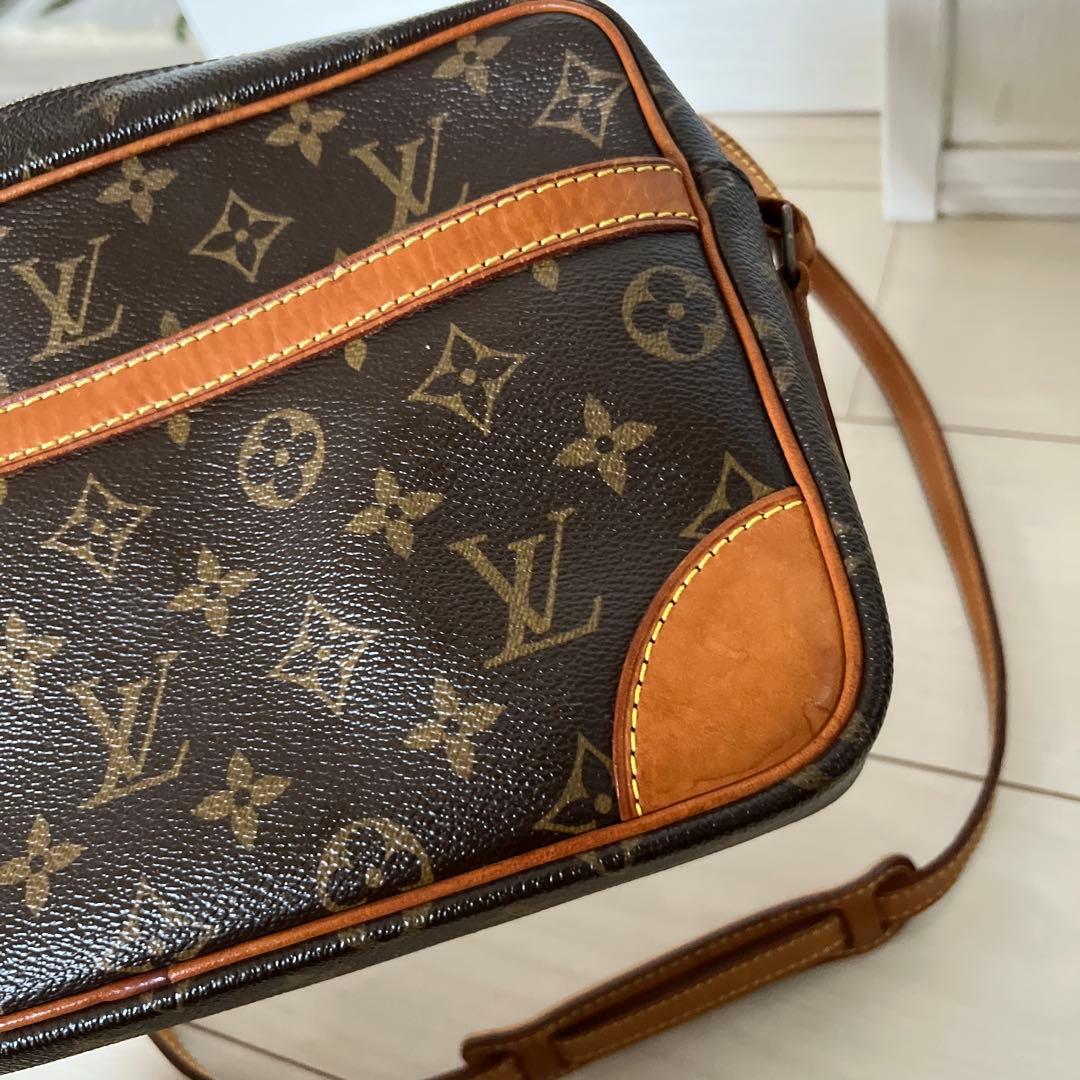 Louis Vuitton ショルダーバッグ