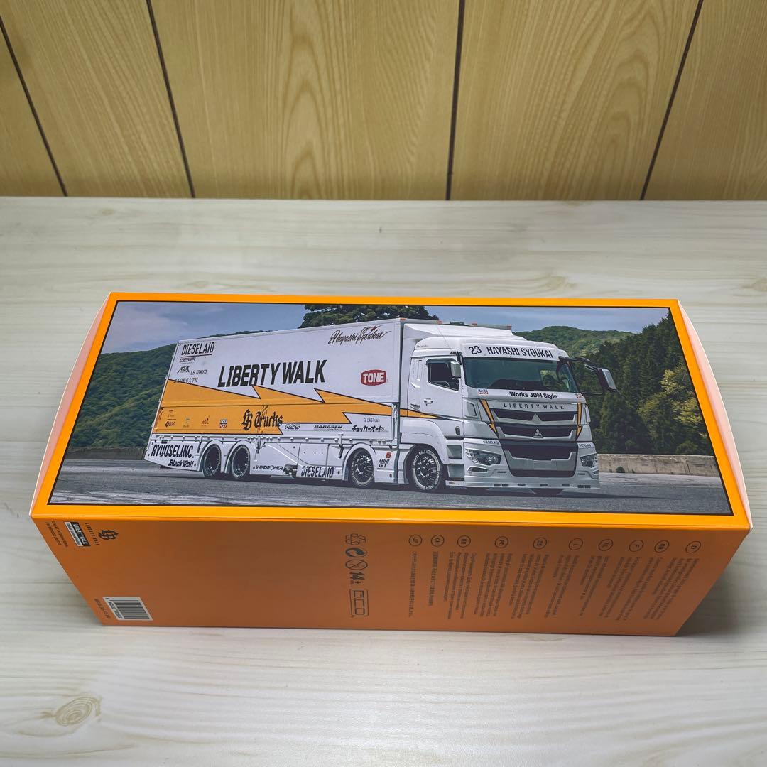 リバティーウォーク　LB-TRUCKS 1/64