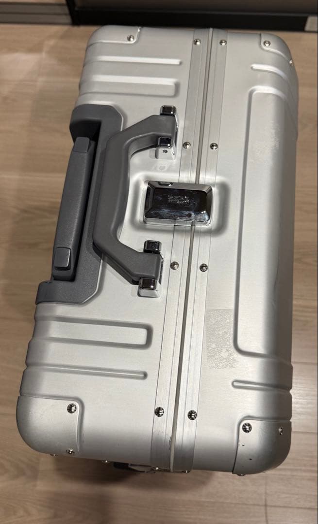 ゼロハリバートン　スーツケース　ジオ3.0？　68L