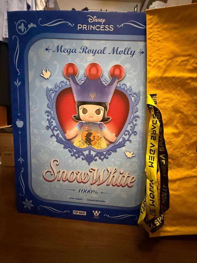 POPMART Molly 白雪姫 1000% 新品未使用　レシート付き