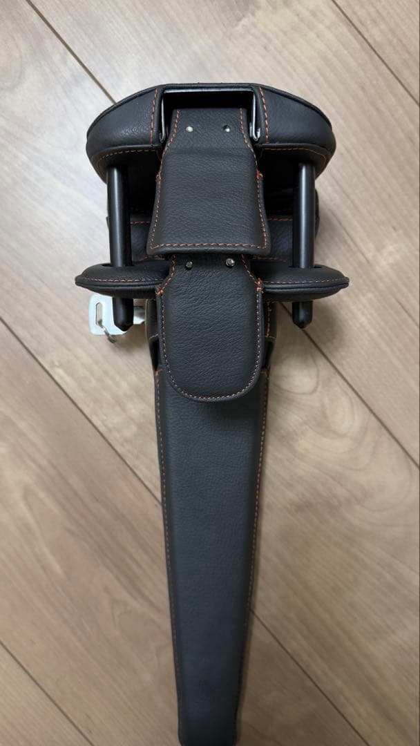 TRD ステアリングロック