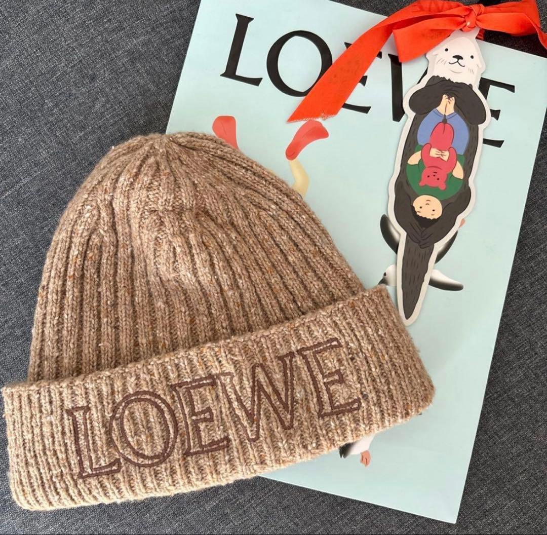 LOEWE ベージュ ニット帽　ビーニー