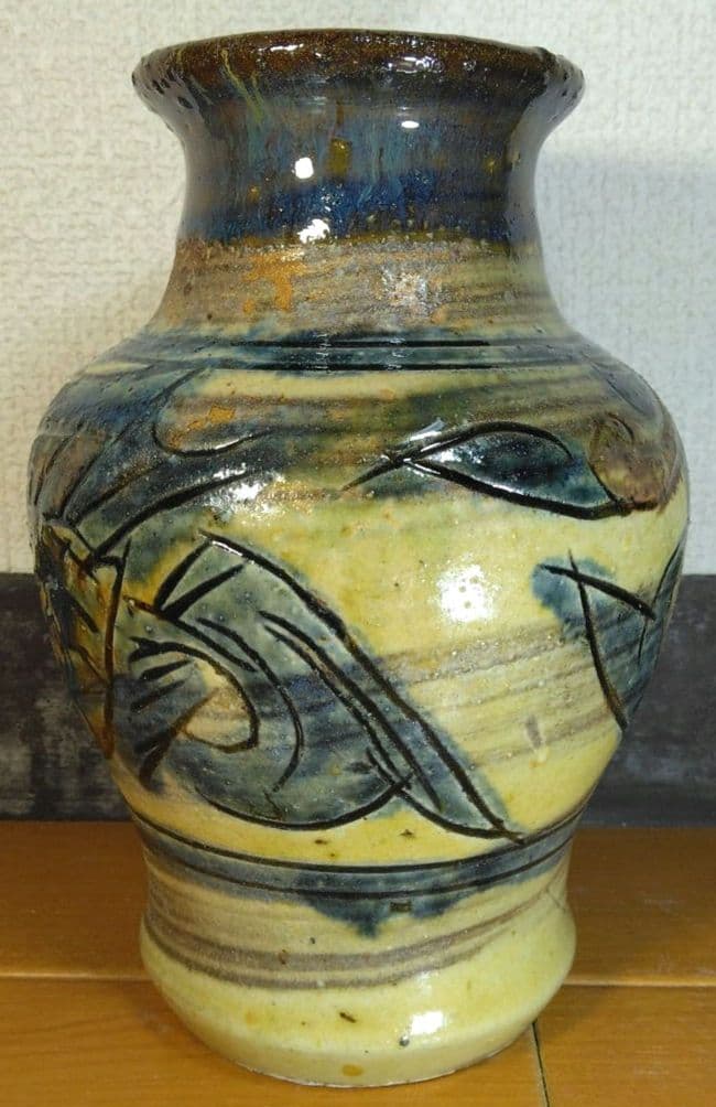 人間国宝 金城次郎 海老魚紋花瓶 栞 共箱 壺屋焼 壷屋焼 美品 晩年作