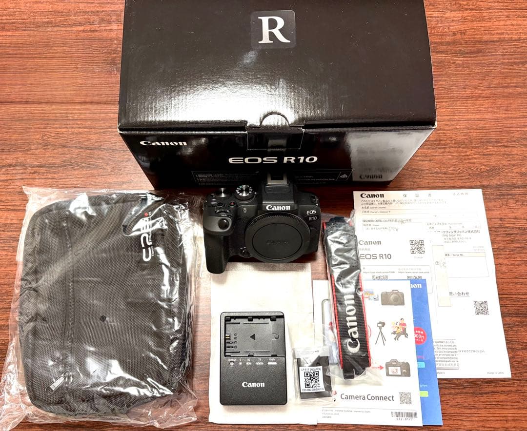 キヤノンEos R10 ボディー 新品同様 保証&おまけ付き❣️