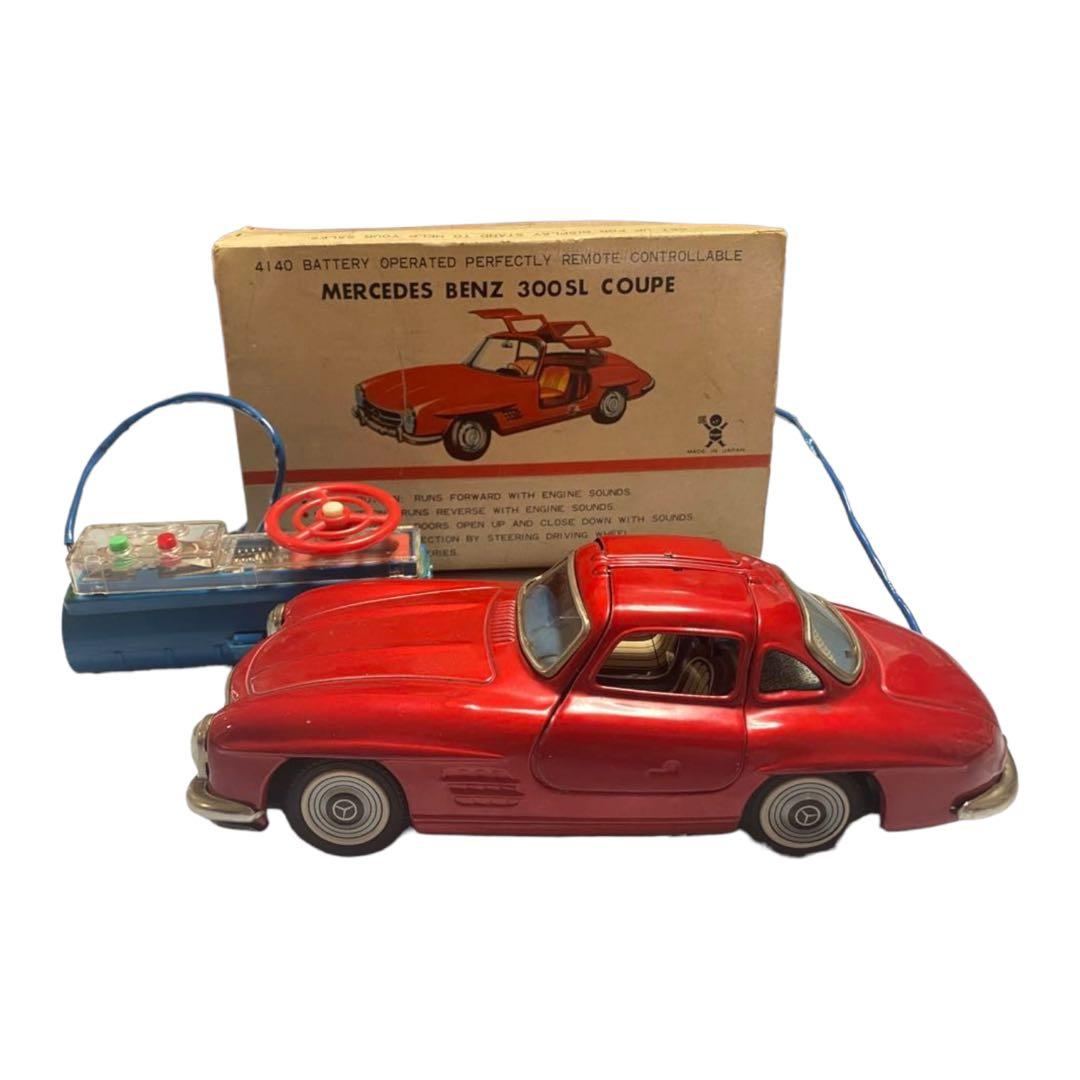 バンダイ製「メルセデス・ベンツ300SL クーペ　ガルウイング」リモコン付