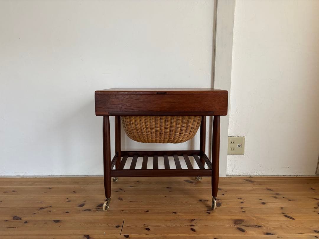 Ejvind A Johanneson/ アイヴァンAヨハンソンソーイングワゴン