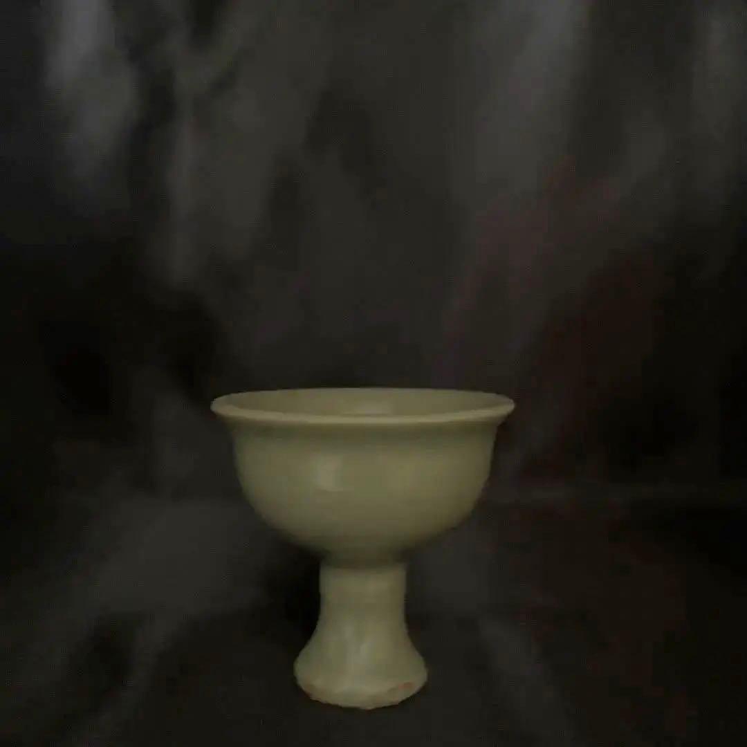 【昇龍洞】龍泉窯貼亀形紋馬上盃（明時代）