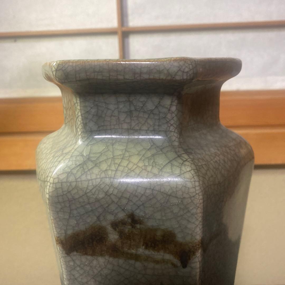 中国古玩　青磁ヒビ焼面取り花瓶【中】