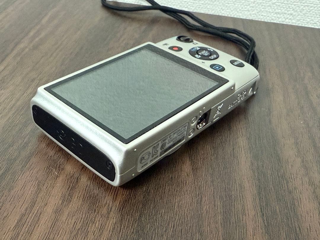 【美品】Canon IXY 100F キャノン　コンデジ