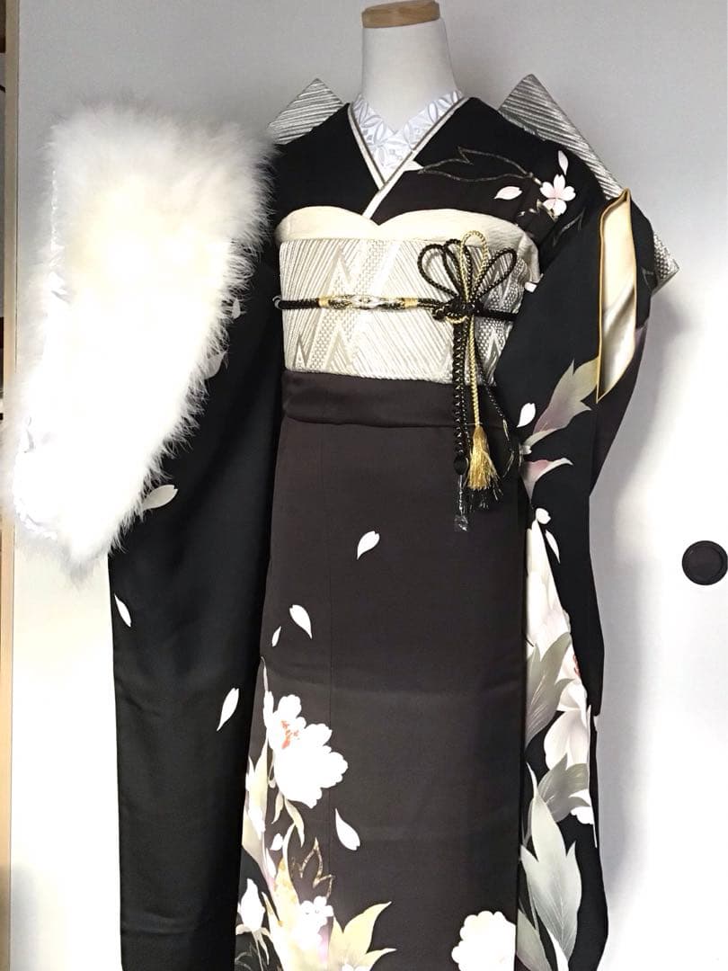 ちゃむりんご 振袖フルセット　黒　濃茶　牡丹　正絹　シック　豪華　成人