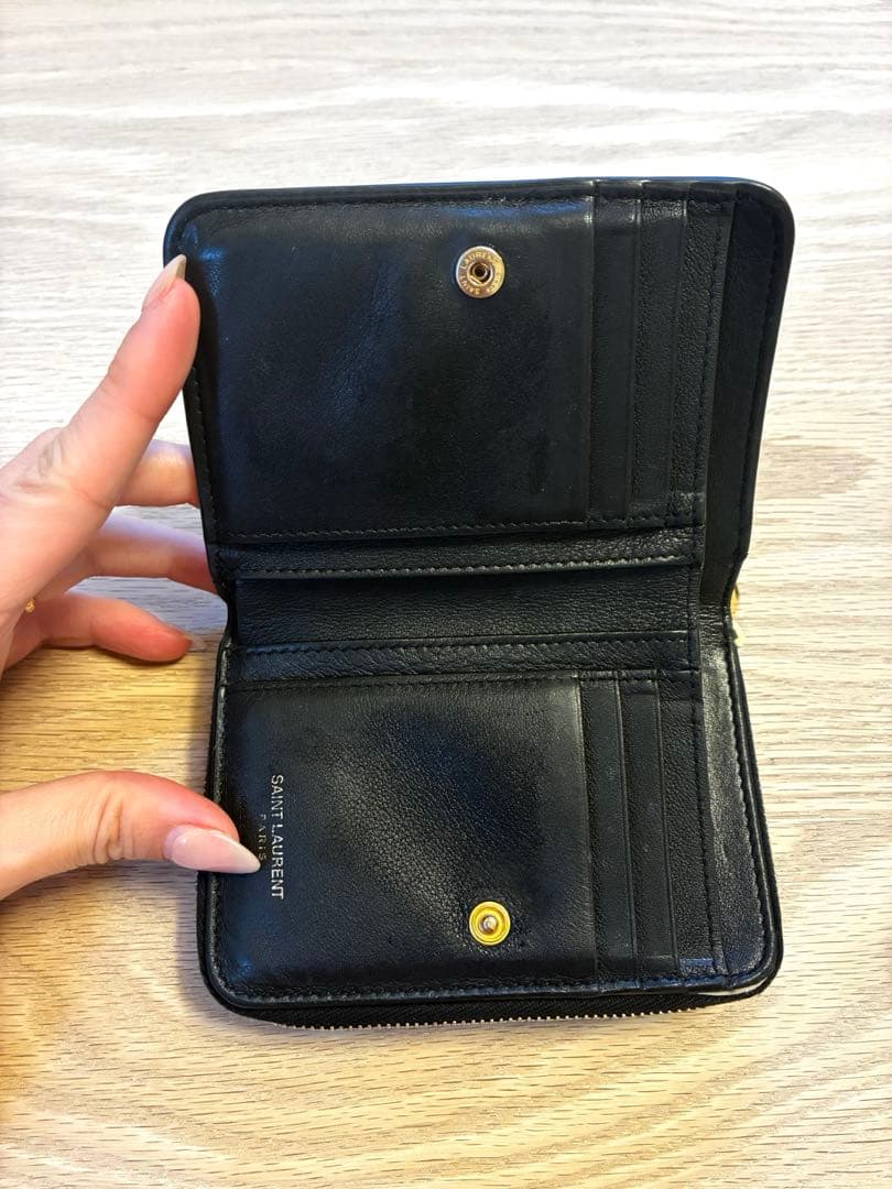 YSL ブラック 二つ折り財布♡※写真追加しました！擦れご確認ください