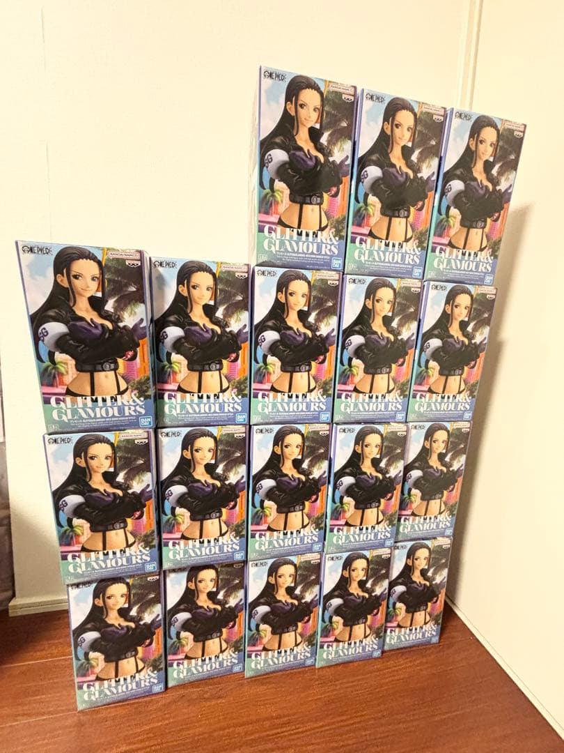 ワンピース　GLITTER&GLAMOURS ニコ　ロビン　18体セット