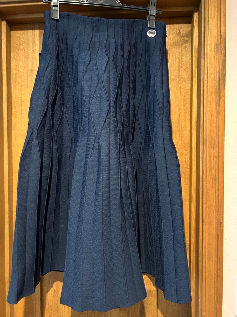 borders at a balcony スカート38