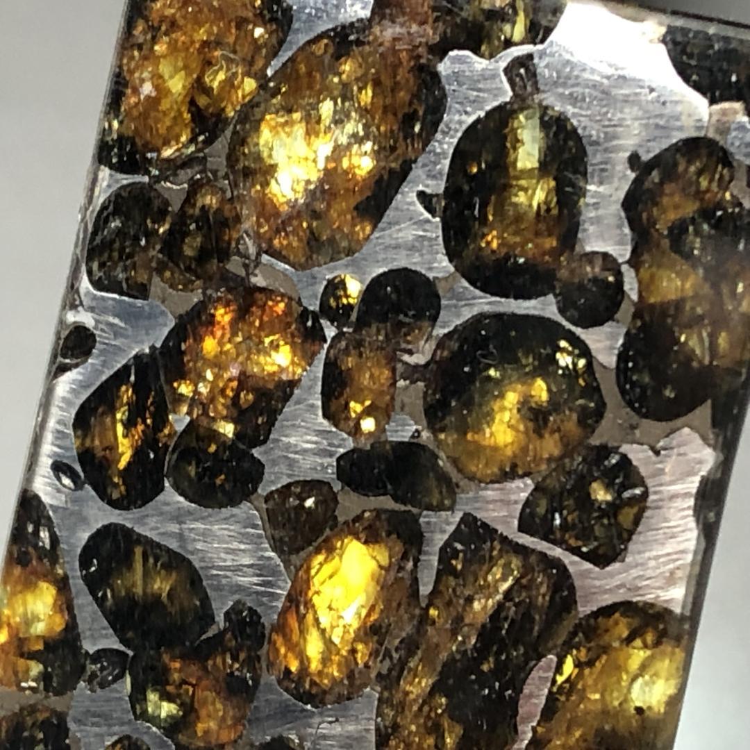 パラサイト隕石 隕石　石鉄隕石　セリコ隕石 美品　重さ約9ｇ　ケース付