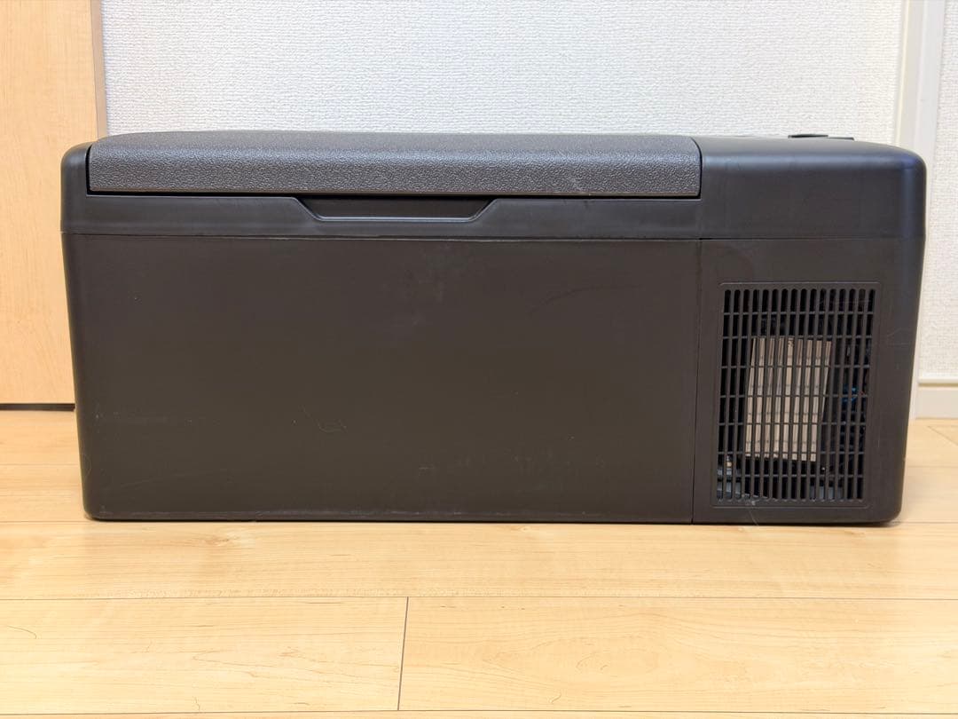 ポータブル冷蔵庫15L　12V24V 100v トラック　キャンプ