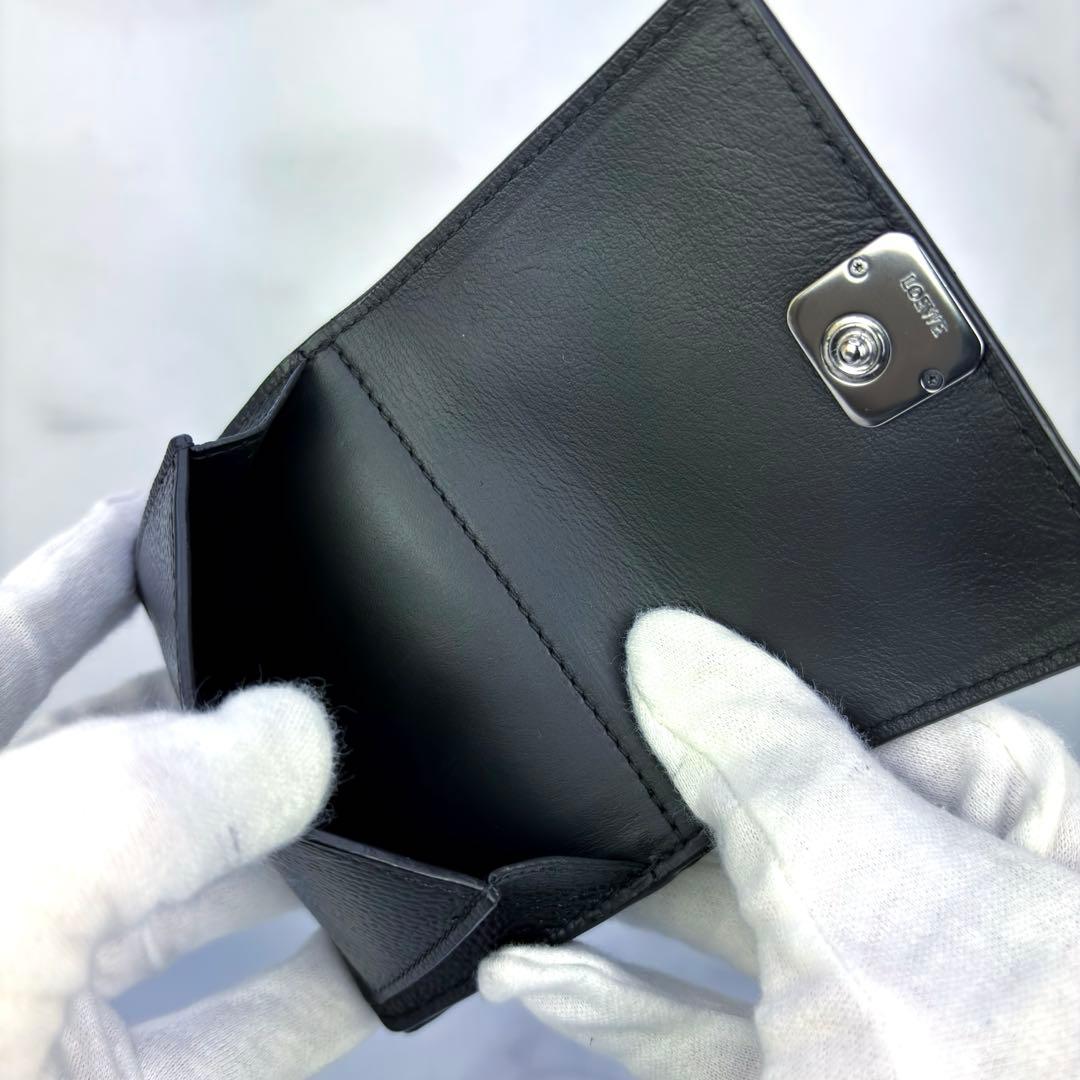 LOEWE（ロエベ）アナグラム トライフォールド ウォレット三つ折り財布