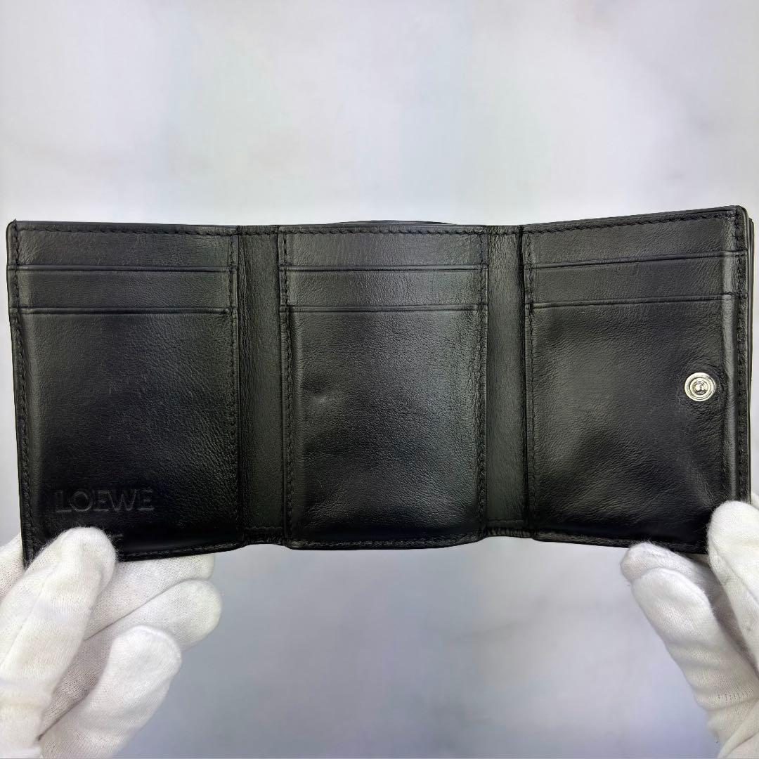 LOEWE（ロエベ）アナグラム トライフォールド ウォレット三つ折り財布