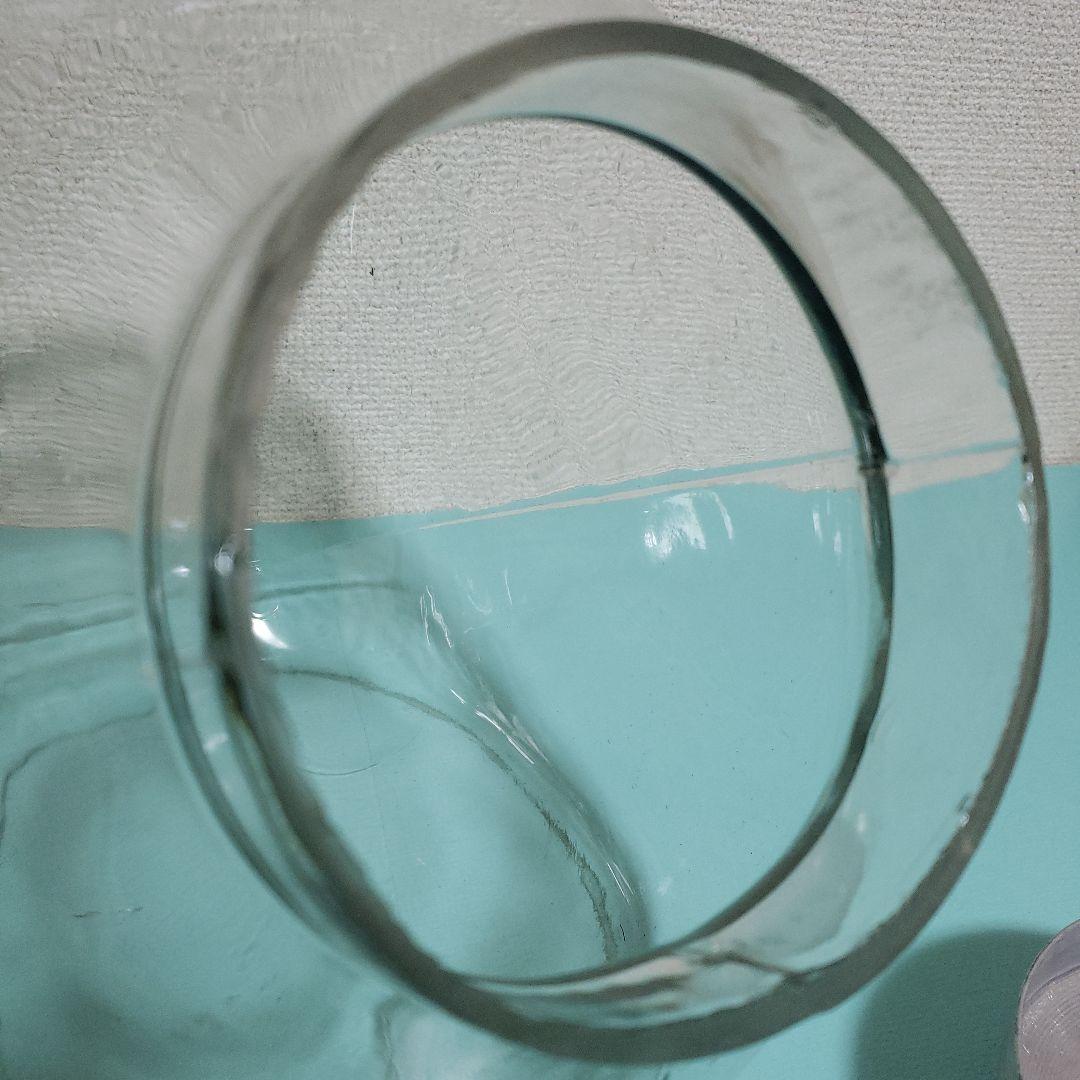 昭和レトロガラス製丸い瓶　 金属製蓋付き