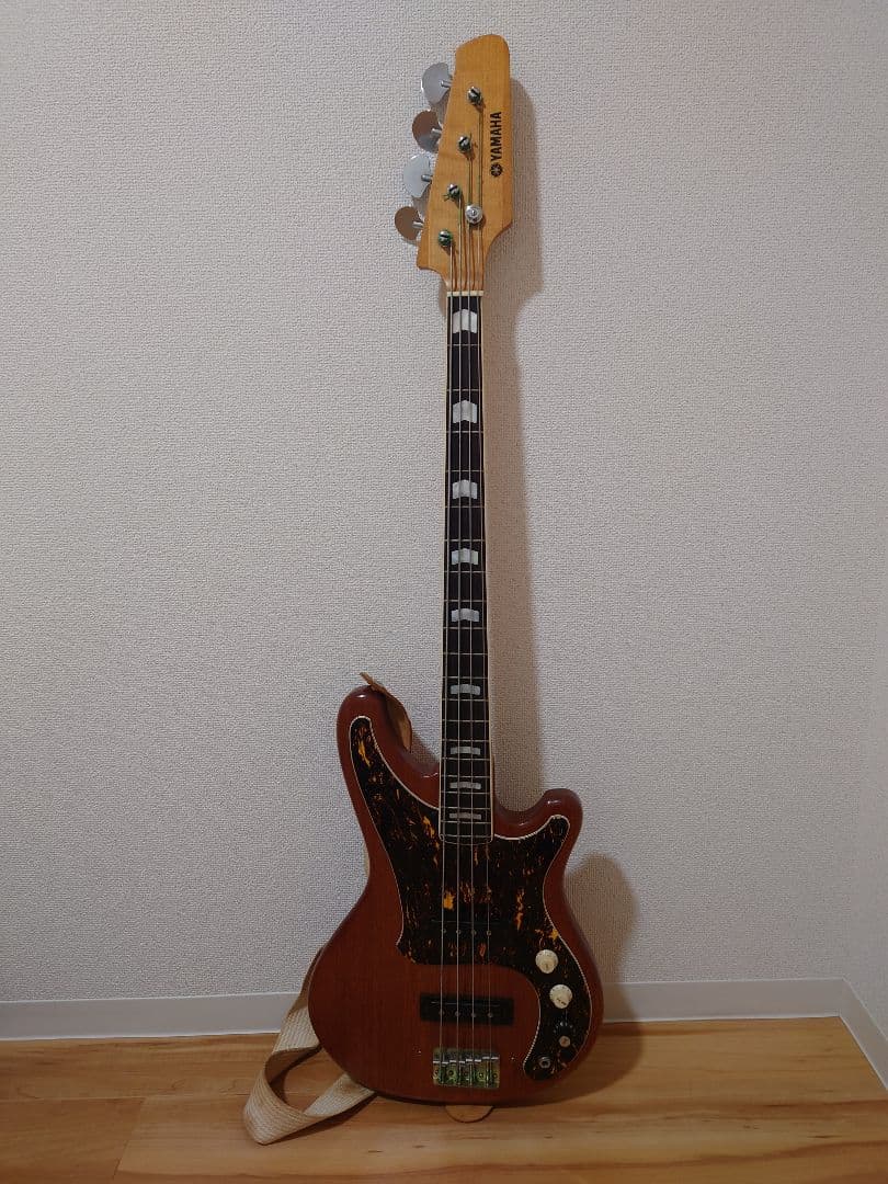 ヤマハ　ベースギター