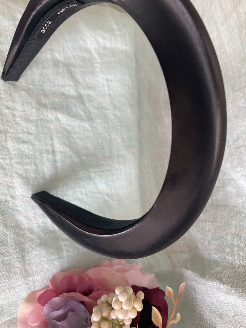 【極美品】accaアッカ 数量限定品！30周年モデル　ペルファブカチューシャ♡黒