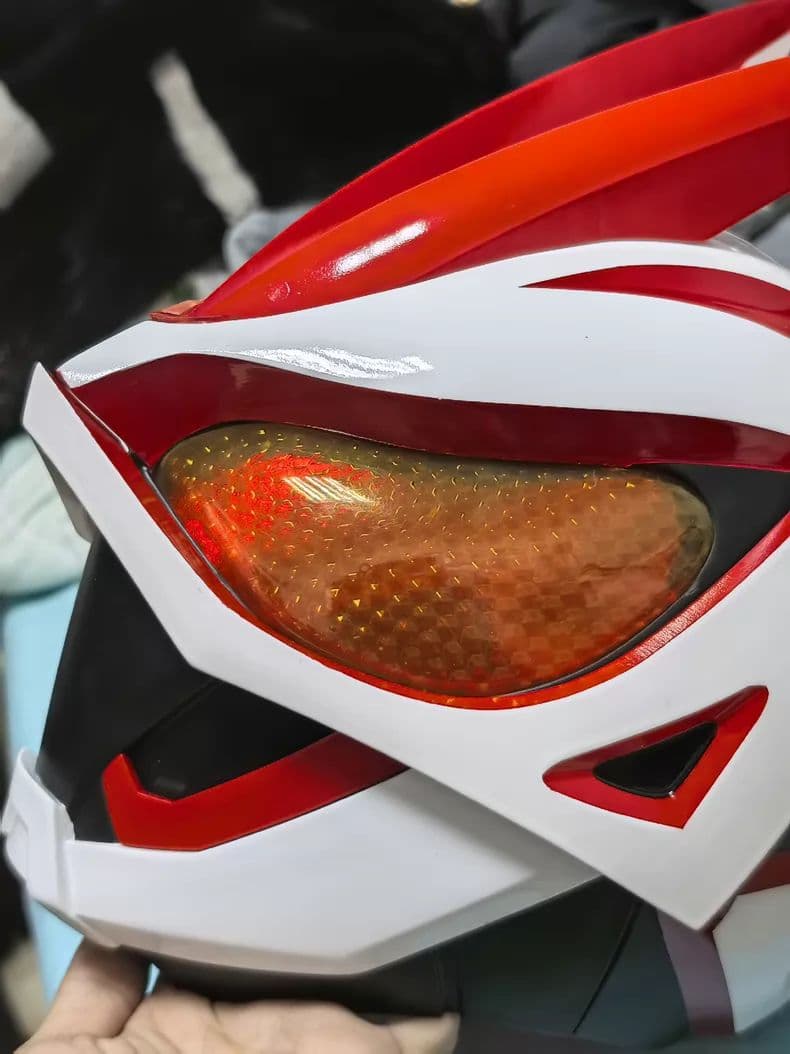 仮面ライダーギーツ ヘルメット 1：1 大人用 着用可能、特撮・コスプレ