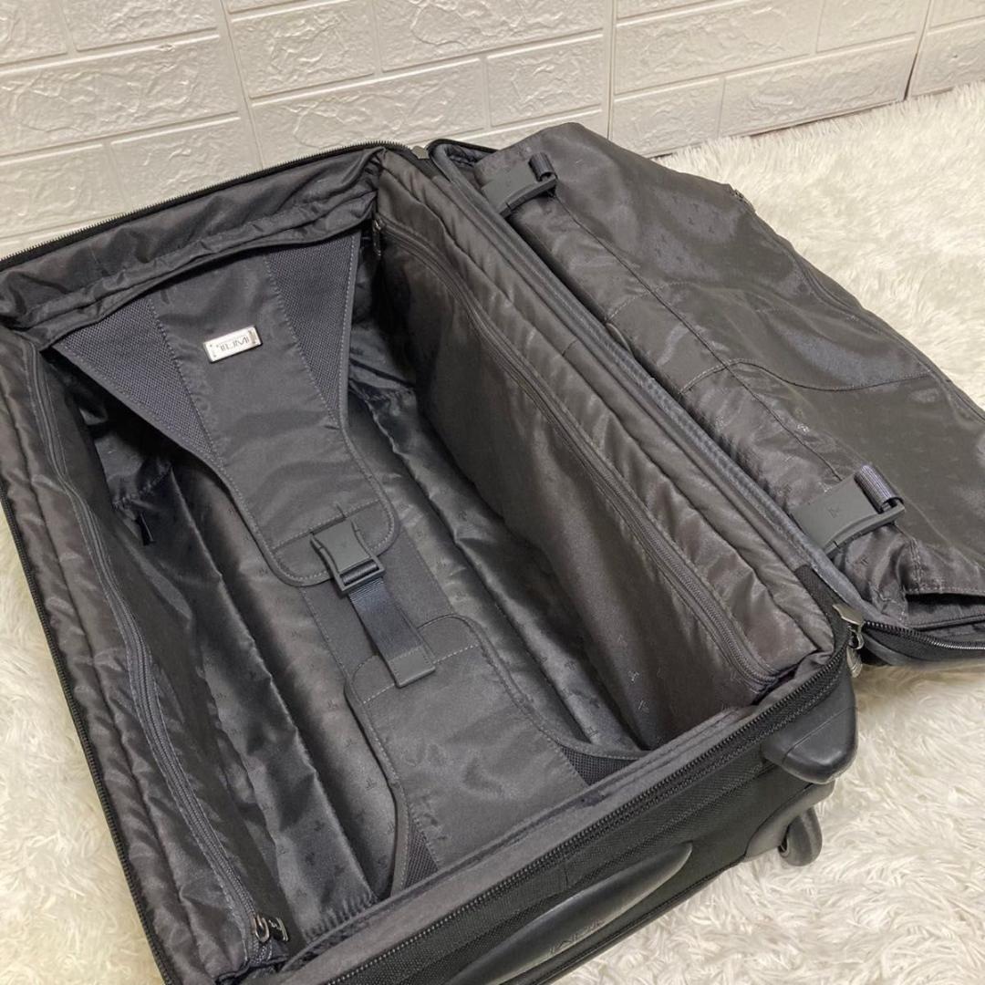 TUMI トゥミ キャリー　スーツケース　22022D4 ビジネス 旅行