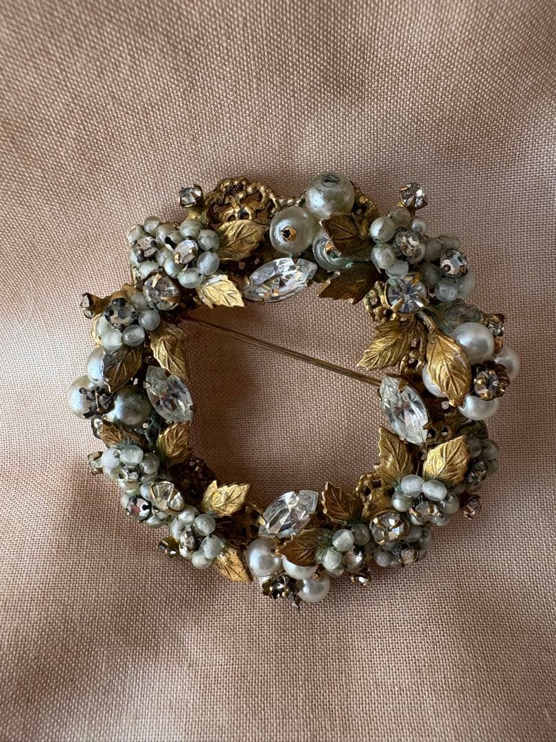 Original by Robert 花輪ブローチ