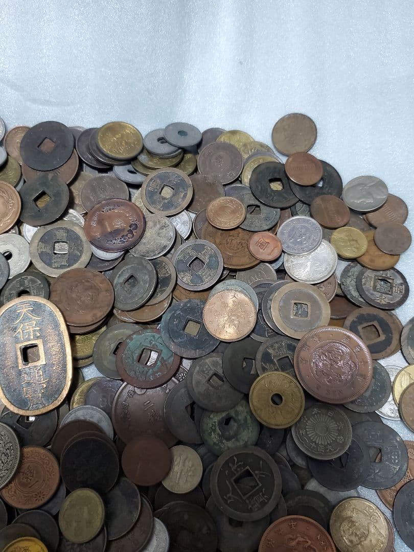 古銭 銀貨 雑銭　たっぷり約３１００g　まとめ売り