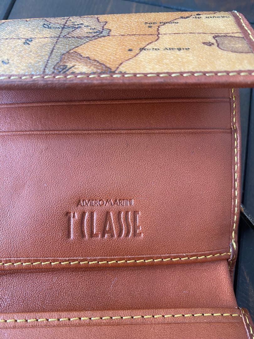 【美品】PRIMA CLASSE プリマクラッセ 三折財布 ホック式（地図柄）