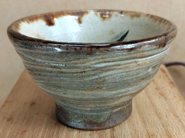 【本物保証】金城次郎 壷屋焼 ぐい呑 共箱 栞 人間国宝 壺屋焼 魚紋ぐい呑