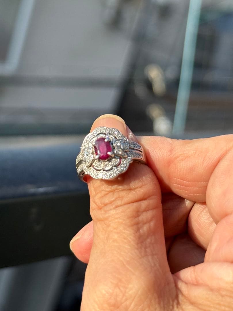 プラチナ900ルビー 花モチーフ リング