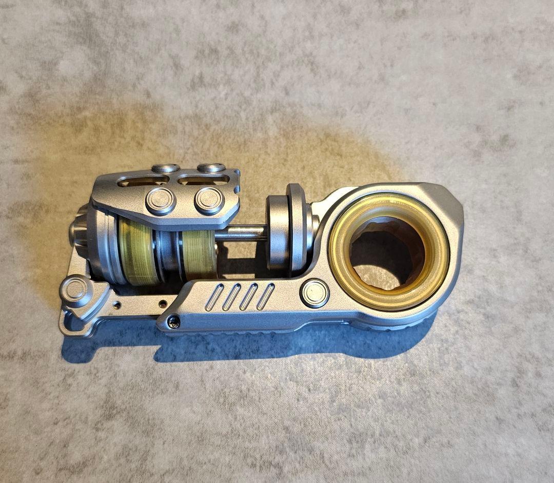 フィジェット EDC スタングレネード 音叉 金属製おもちゃ ケース付き