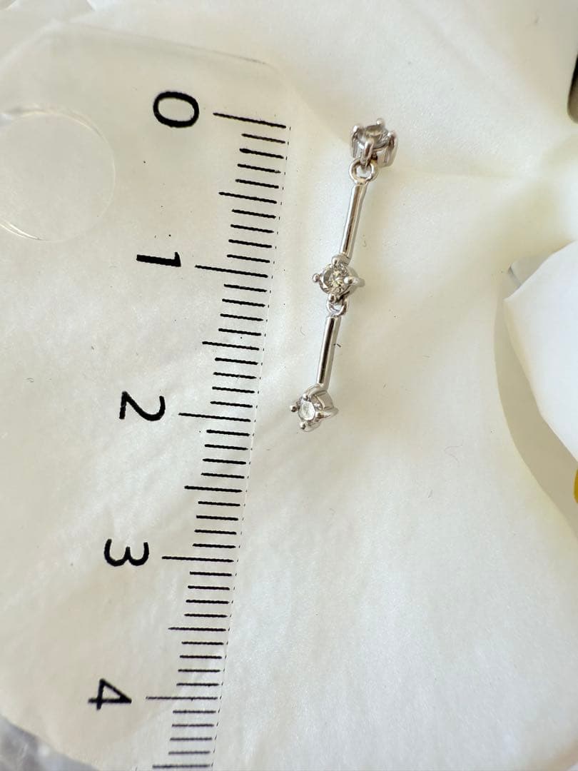 ダイヤモンド　K18 WG ホワイトゴールド　0.20ct ピアス