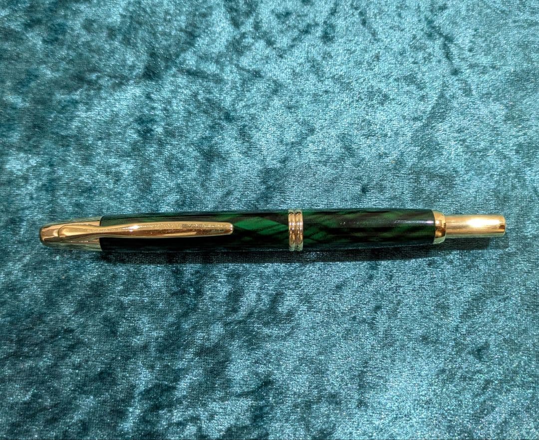 PILOT キャップレス　緑　M中字