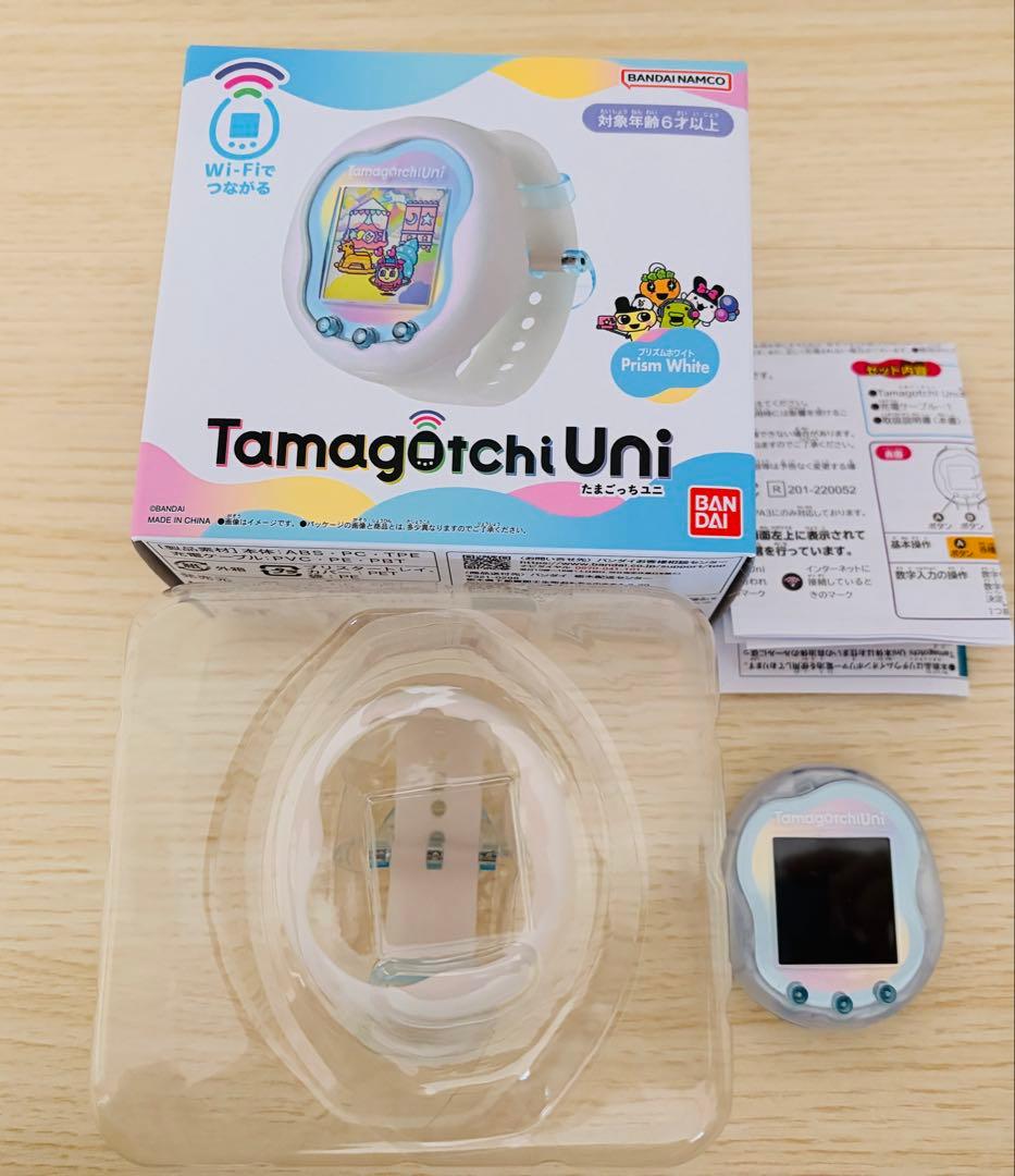 パ*パ様 Tamagotchi Uni Prism White