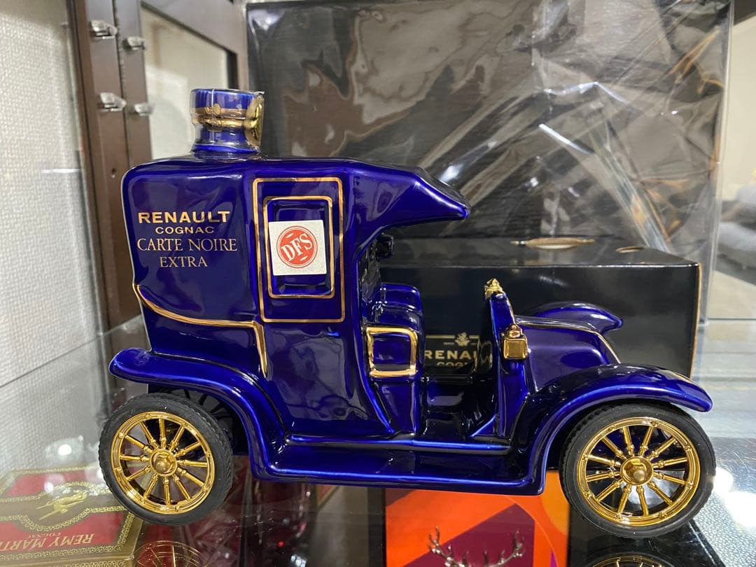 ブランデー RENAULT COGNAC CARTE NOIRE EXTRA 700ml.