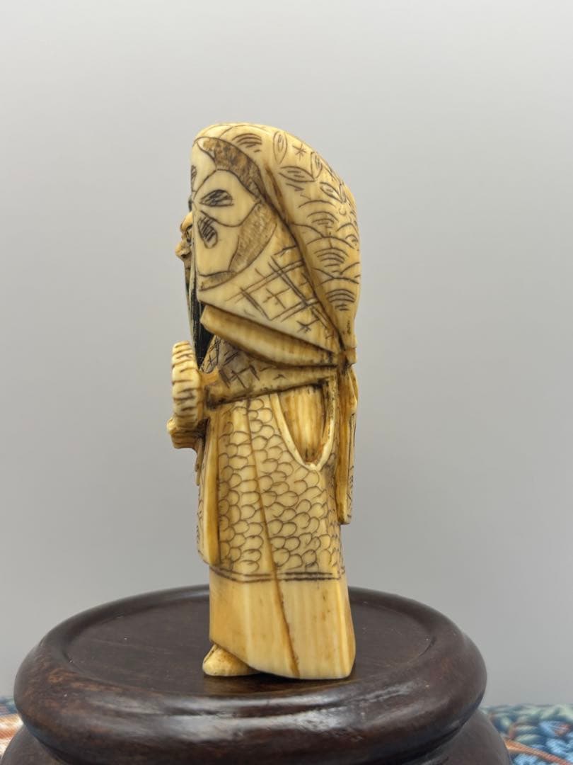 【極上】歌舞伎 時代提物 根付 銘有り　アンティーク　印籠