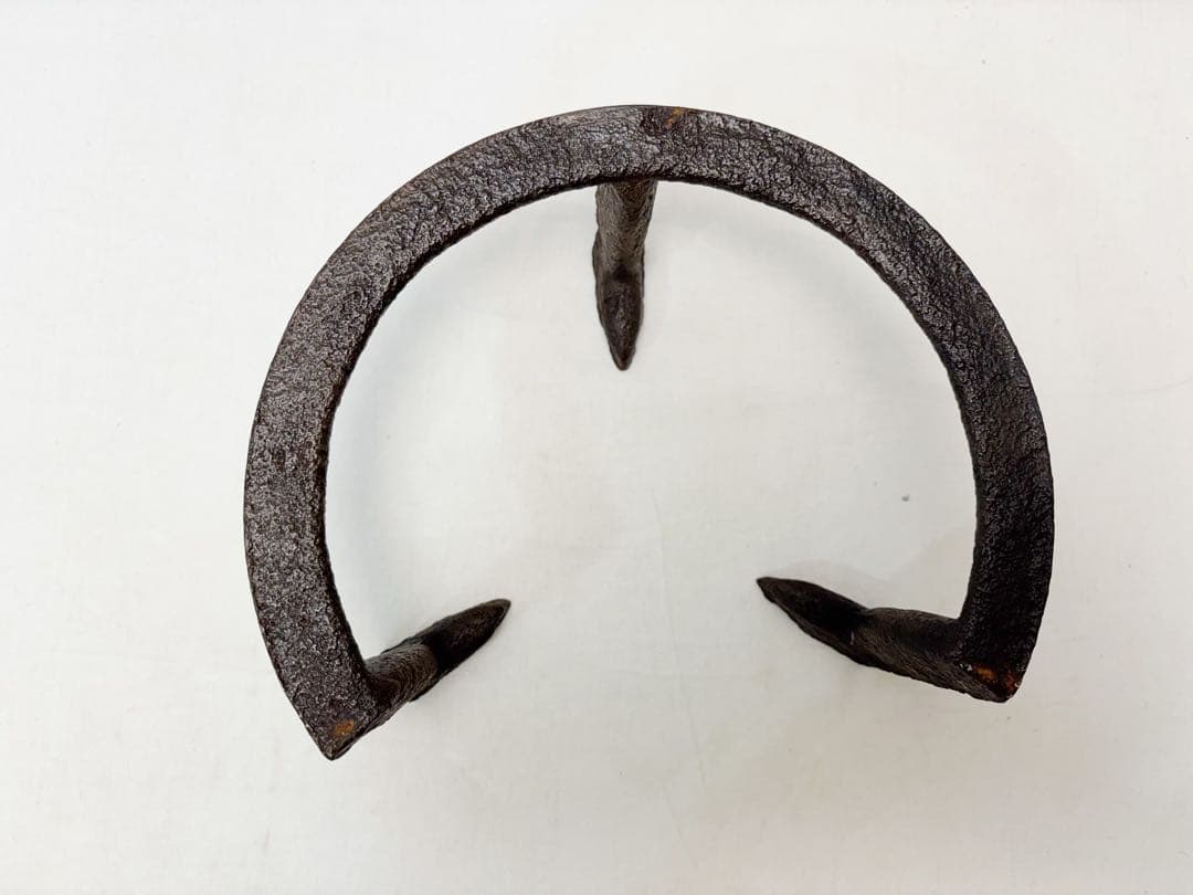 未使用 茶道具 釜師 高木治良兵衛造 中爪 風炉五徳 茶釜 三つ爪 共箱