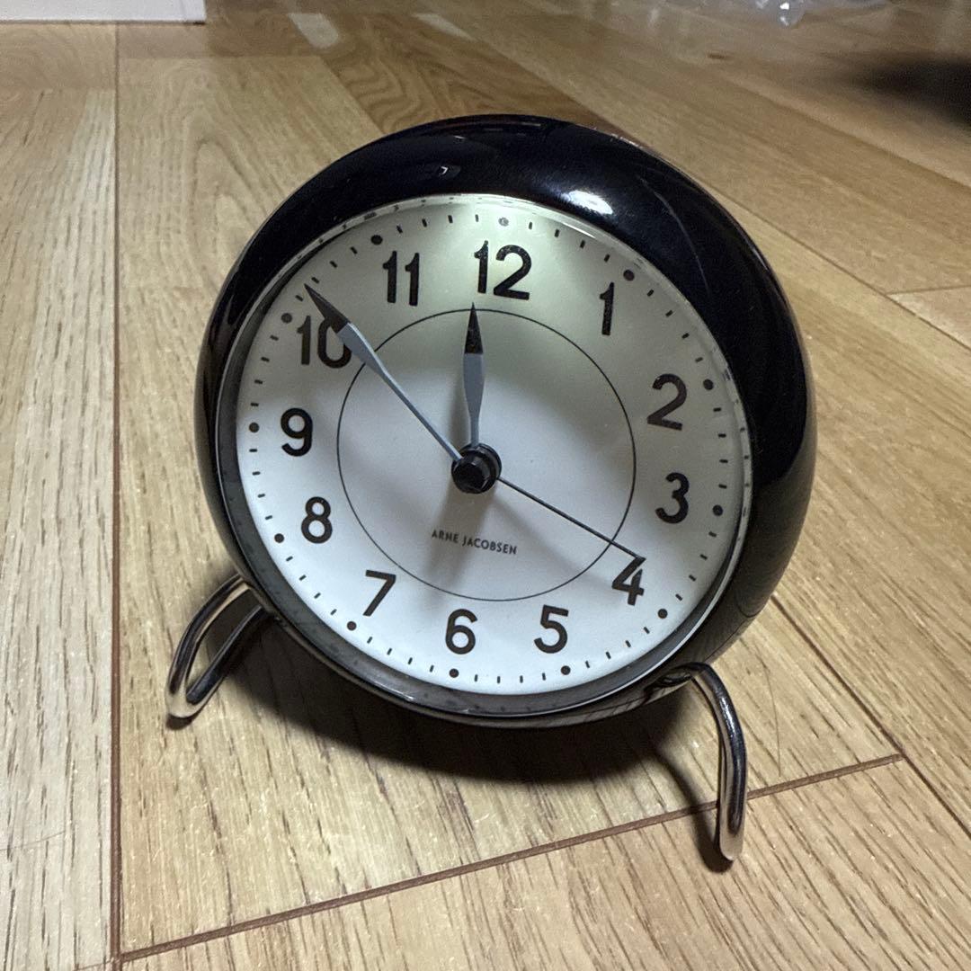 ARNE JACOBSON CLOCKS アルネヤコブセン テーブルクロック
