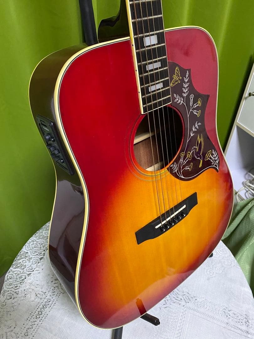 A*)様 新春特価Greco ハミングバードエレアコ　音出し良好　アコギもOK！