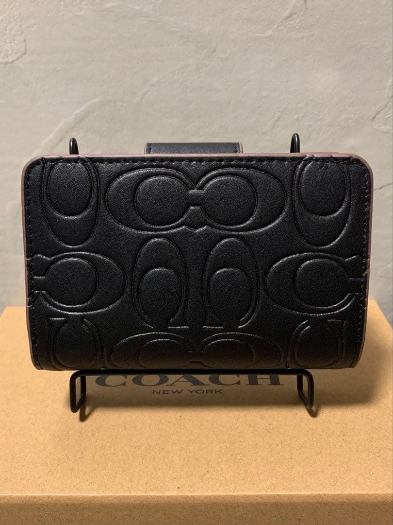 ✨️新品未使用✨COACH ブラック 二つ折り財布