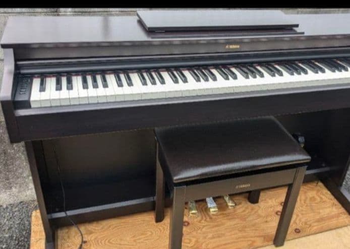 送料込み YAMAHA 電子ピアノ YDP-163R 2019年購入 激美品