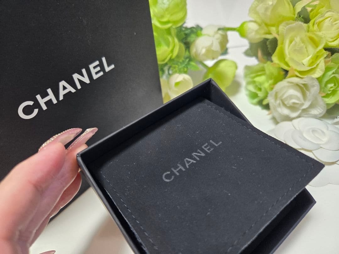 2024年百貨店購入 新品未着用CHANEL ゴールド ブローチ定価90200円