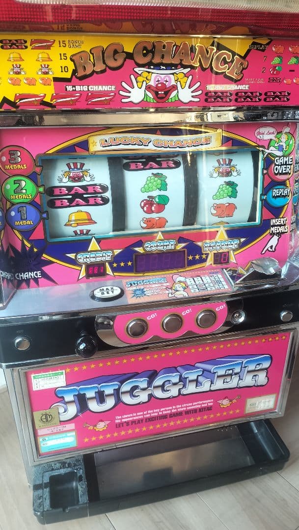 ジャグラーTM 4号機　実機