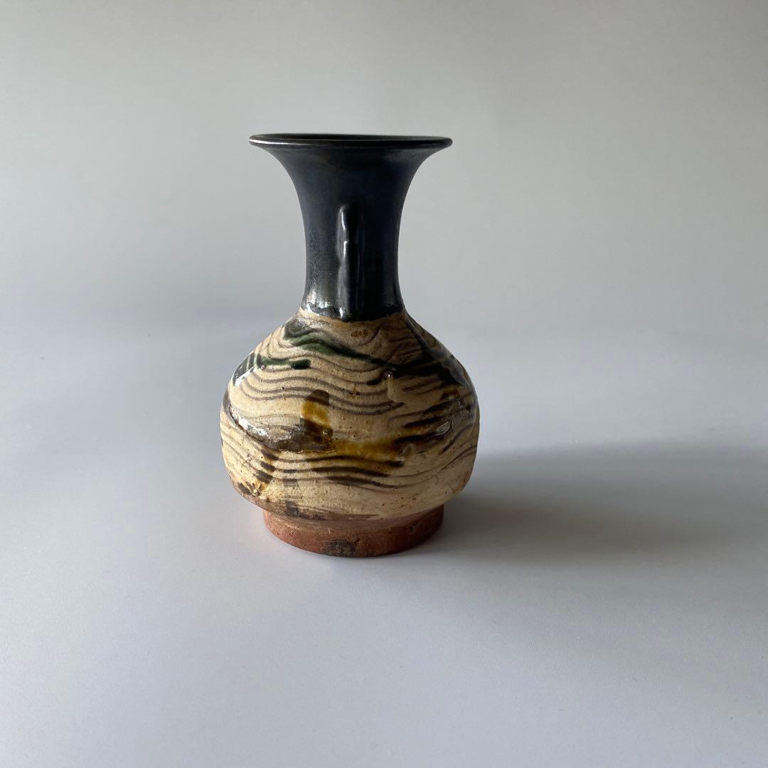 古唐津 唐津焼 岸岳系 花瓶 花器 花入れ 仏花瓶