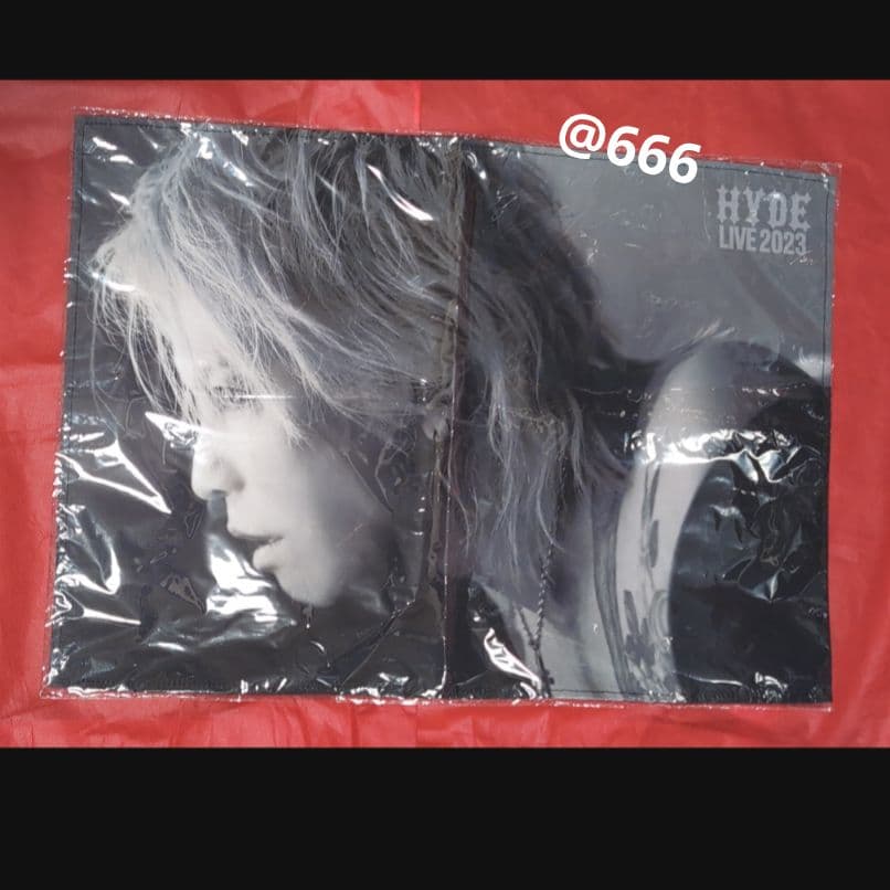 ② HYDE　HYGACHA　ファブリックポスター　ガチャ　グッズ