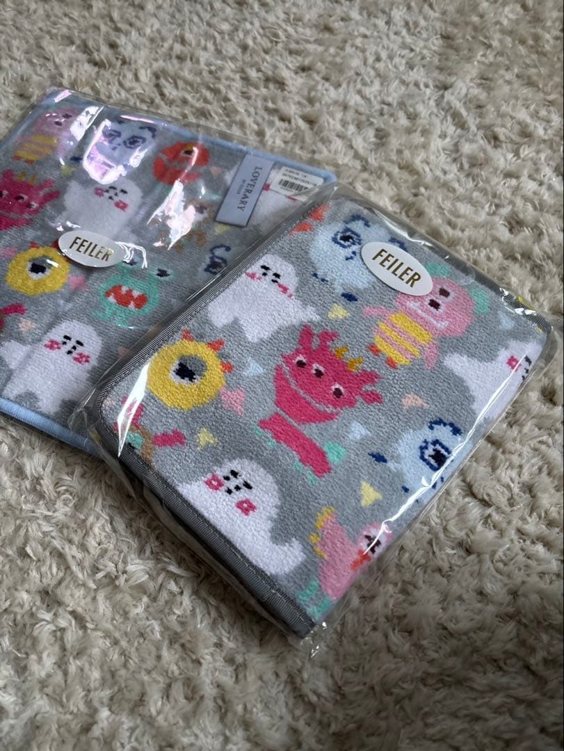 FEILER シナぷしゅ　カラフルキャラクター ハンカチ&マルチケース
