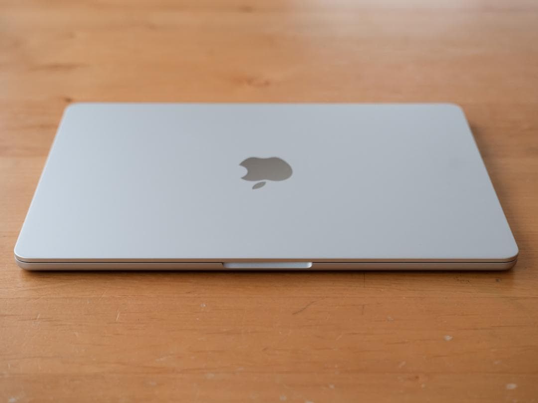 【美品】MacBook Air (M2) 256GB シルバー