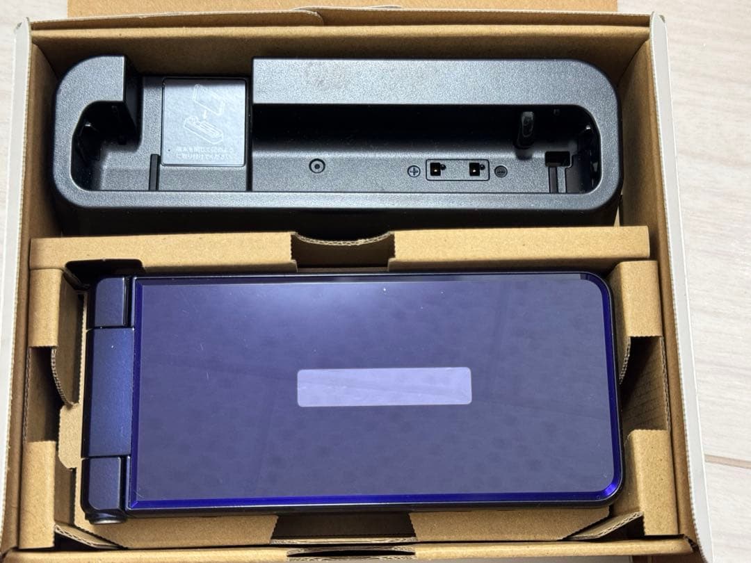 携帯電話本体 AQUOS SH-01J